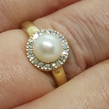 Load image into Gallery viewer, 9ct Gold Cultured Pearl Diamond Ring
