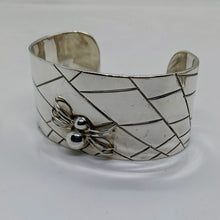 Load image into Gallery viewer, Vintage Sterling Silver Spider and Web Bracelet
