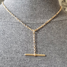 Load image into Gallery viewer, Vintage 9ct Gold T-Bar Necklace Pendant
