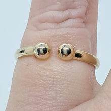 Load image into Gallery viewer, 9ct Gold Torc Ring
