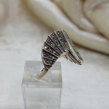 Load image into Gallery viewer, Sterling Silver Marcasite Fan Ring
