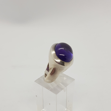 Load image into Gallery viewer, Vintage Sterling Silver and Amethyst Ring
