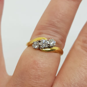 18ct Gold 3 Stone Diamond Ring