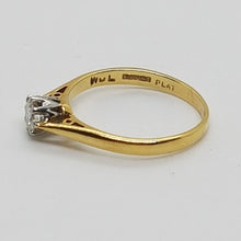 Load image into Gallery viewer, Vintage 18ct Gold Platinum Diamond Solitaire Ring
