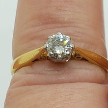 Load image into Gallery viewer, Vintage 18ct Gold Platinum Diamond Solitaire Ring
