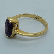 Load image into Gallery viewer, 18ct Gold Amethyst Ring

