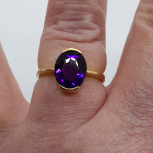 18ct Gold Amethyst Ring