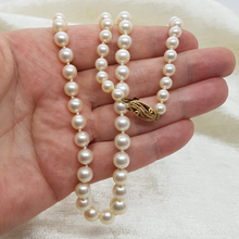 Load image into Gallery viewer, Vintage Cultured Pearl Necklace with 9ct Gold Clasp
