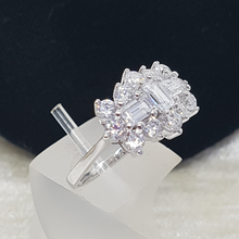 Load image into Gallery viewer, Sterling Silver CZ Cluster Ring
