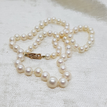 Load image into Gallery viewer, Vintage Cultured Pearl Necklace with 9ct Gold Clasp
