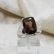 Load image into Gallery viewer, Vintage Sterling Silver Smoky Quartz Ring

