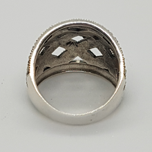 Load image into Gallery viewer, Sterling Silver Marcasite Ring
