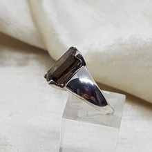 Load image into Gallery viewer, Vintage Sterling Silver Smoky Quartz Ring
