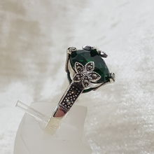 Load image into Gallery viewer, Sterling Silver Green Stone Marcasite Ring
