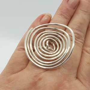 Handmade Silver Spiral Ring by Yulan