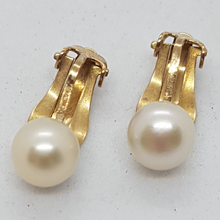 Load image into Gallery viewer, 9ct Gold and Pearl Clip-on Earrings
