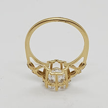 Load image into Gallery viewer, 9ct Gold Star Cut Rock Crystal Diamond Lehrer Ring
