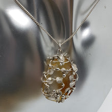 Load image into Gallery viewer, Vintage Sterling Silver Moss Agate Floral Pendant
