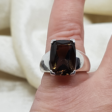 Load image into Gallery viewer, Vintage Sterling Silver Smoky Quartz Ring
