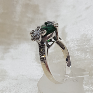 Sterling Silver Green Stone Marcasite Ring