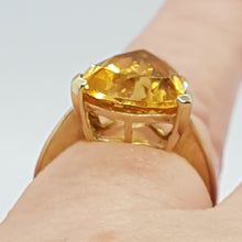 Load image into Gallery viewer, 9ct Gold Citrine Ring
