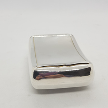 Load image into Gallery viewer, Antique Sterling Silver Snuff Box.
