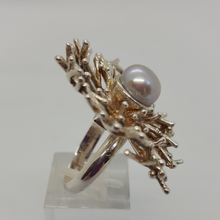 Load image into Gallery viewer, Sterling Silver Modernist Pearl Ring
