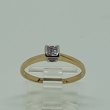Load image into Gallery viewer, 9ct Gold Diamond Solitaire Ring

