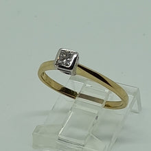 Load image into Gallery viewer, 9ct Gold Diamond Solitaire Ring

