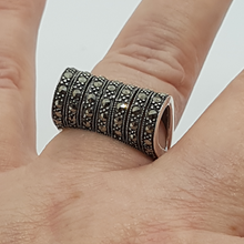 Load image into Gallery viewer, Sterling Silver Marcasite Rollover Ring
