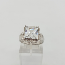 Load image into Gallery viewer, 9ct White Gold Aquamarine and Diamond Ring
