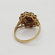 Load image into Gallery viewer, Vintage 9ct Gold Garnet Cluster Ring
