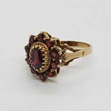 Load image into Gallery viewer, Vintage 9ct Gold Garnet Cluster Ring
