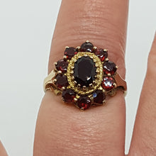 Load image into Gallery viewer, Vintage 9ct Gold Garnet Cluster Ring

