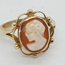 Load image into Gallery viewer, Vintage 9ct Gold Shell Cameo Ring
