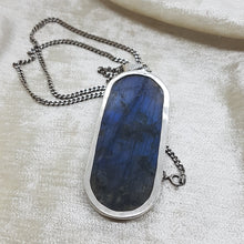 Load image into Gallery viewer, Vintage Sterling Silver and Labradorite Pendant
