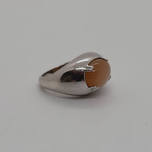 Load image into Gallery viewer, Vintage Sterling Silver Pink Moonstone Ring
