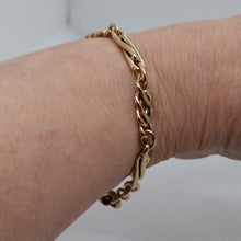 Load image into Gallery viewer, Vintage 9ct Yellow Gold Twist Bracelet
