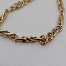 Load image into Gallery viewer, Vintage 9ct Yellow Gold Twist Bracelet
