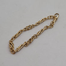 Load image into Gallery viewer, Vintage 9ct Yellow Gold Twist Bracelet

